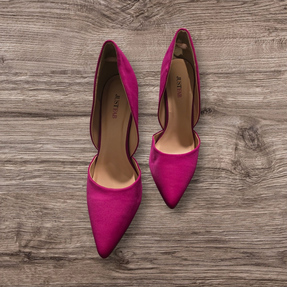 JustFab Women's Fuchsia Pointed Toe Heels